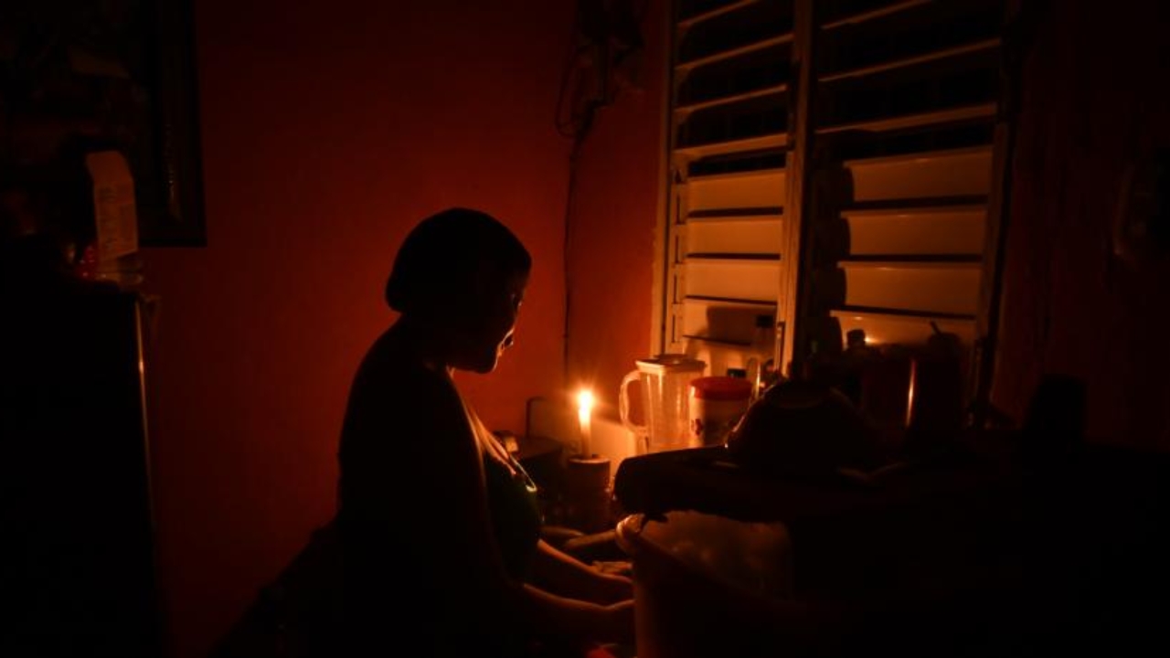 1- Abinader afirma que los apagones molestan y son insostenibles  