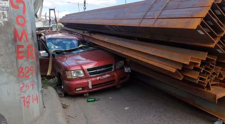 Accidente de patana provoca caos vehicular en el kilómetro 9 de la Autopista Duarte