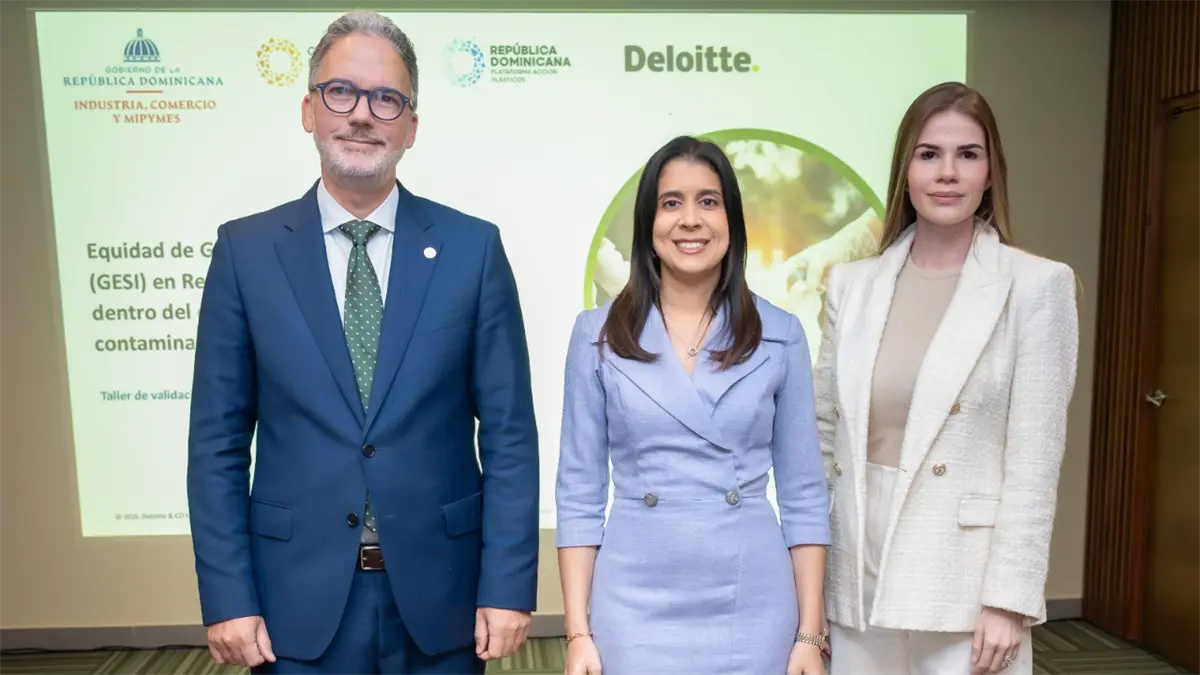 Analizan impacto social de la contaminación por plásticos en RD