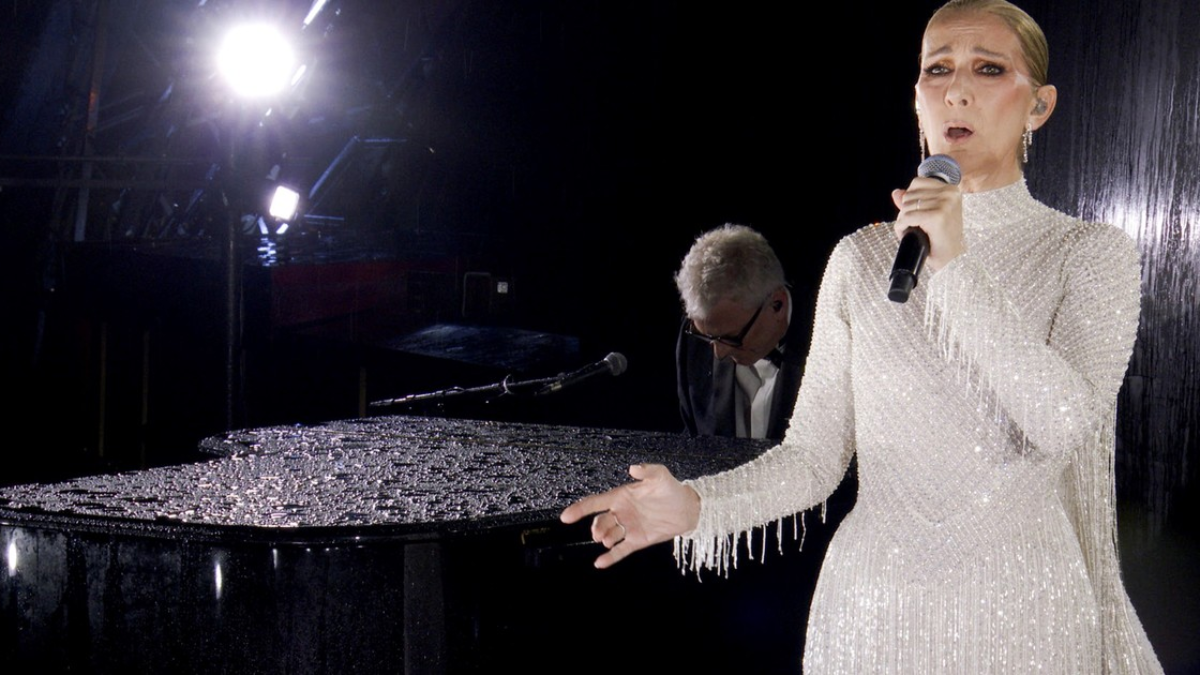 Celine Dion publica un vídeo de una pareja en París preludio de una posible nueva canción #NoticiasSIN 

Amplíe detalles aquí: