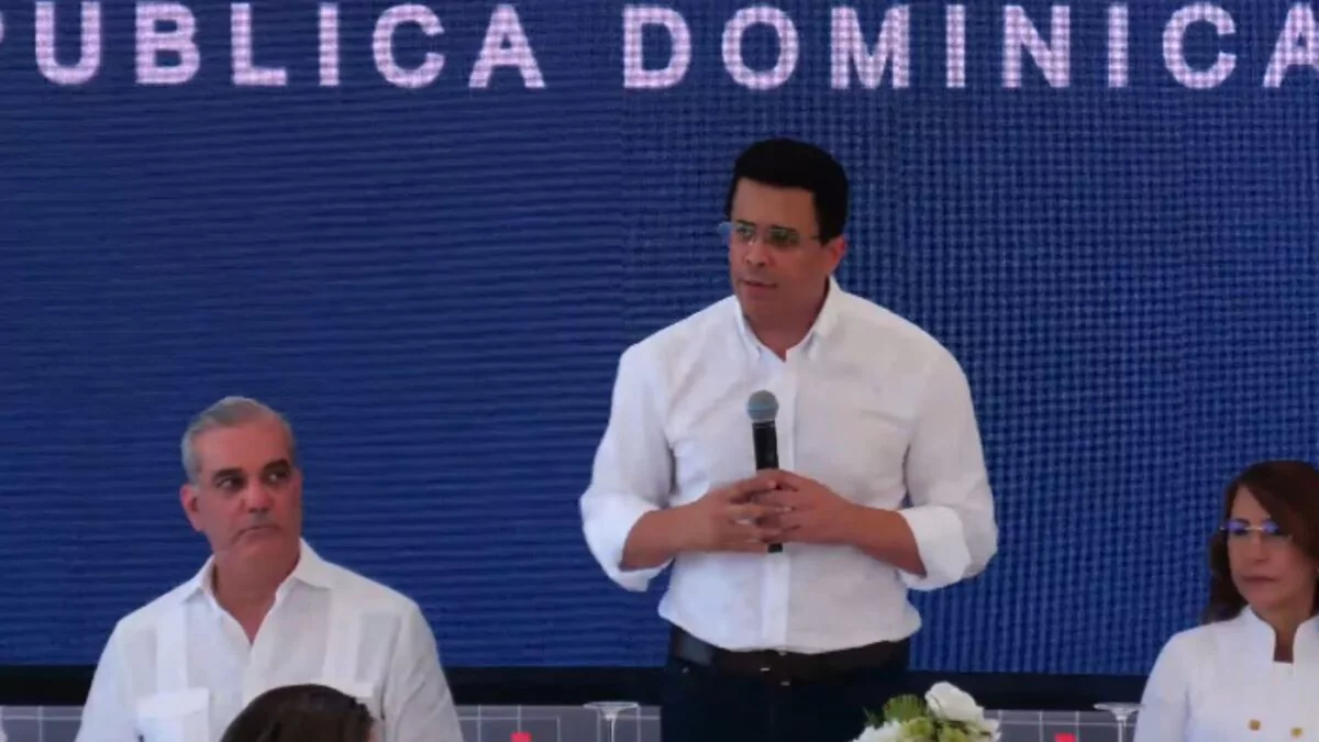 Collado destaca recuperación de playas como eje clave para un turismo más accesible en RD