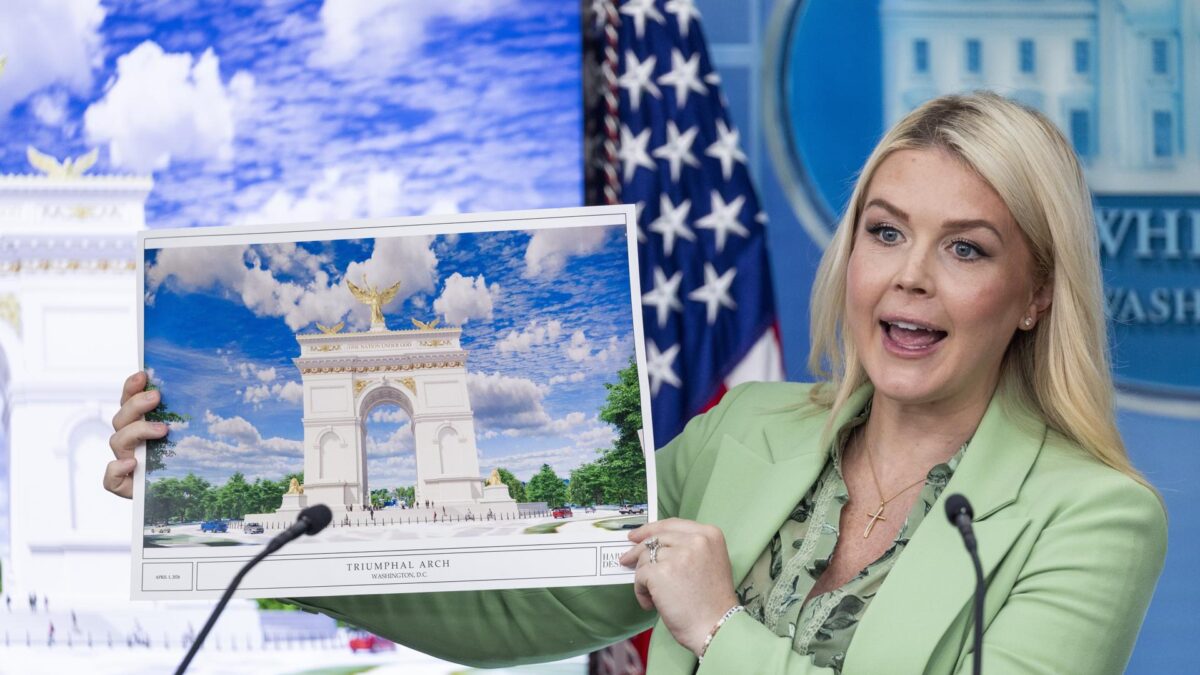 La Casa Blanca presenta los planes de Trump para erigir un arco del triunfo en Washington #NoticiasSIN 

Amplíe detalles aquí: