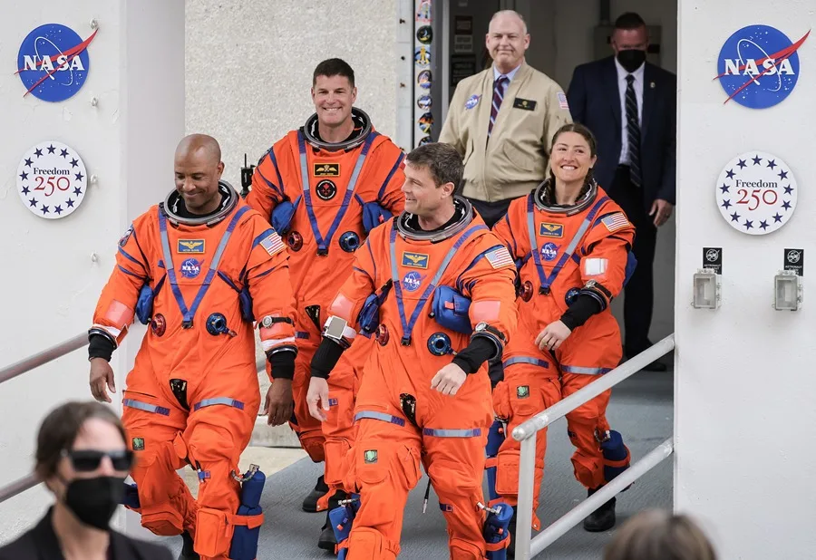 Los astronautas de Artemis II destacan su unión y aprecio por la Tierra entre aplausos Los astronautas de Artemis II destacan su unión y aprecio por la Tierra entre aplausos