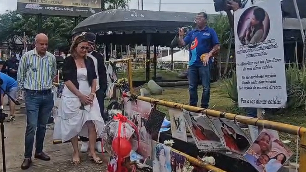 madre-de-victima-del-jet-set-le-lleva-flores-y-mariachis-20260407-180740-nAsB-1200x675.webp