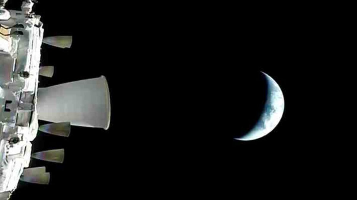 NASA publica la primera foto de la cara oculta de la Luna tomada por la misión Artemis II. #SINFindeSemana #Nasa #ArtemisII #Luna  

Más detalles aquí: