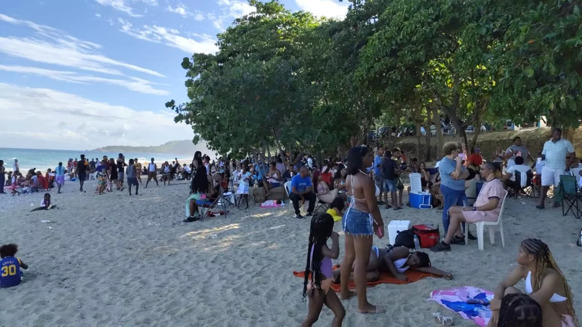 Playa El Copey gana protagonismo como nuevo destino turístico en Barahona