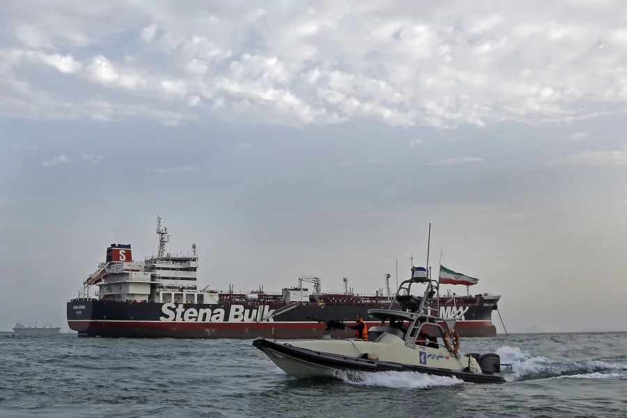 Irán facilita el paso de 26 buques por Ormuz en solo 24 horas