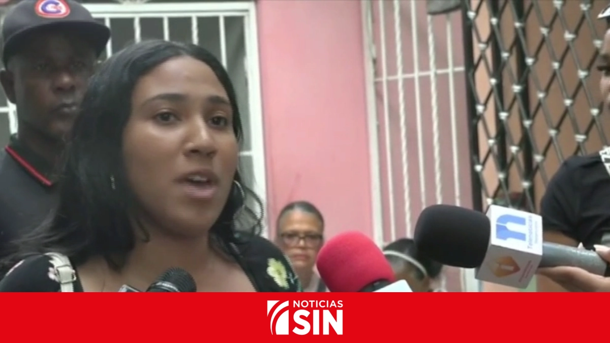 Familiares exigen justicia por muerte de Carolina Beltré en La Toronja #NoticiasSIN 

Amplíe detalles aquí: