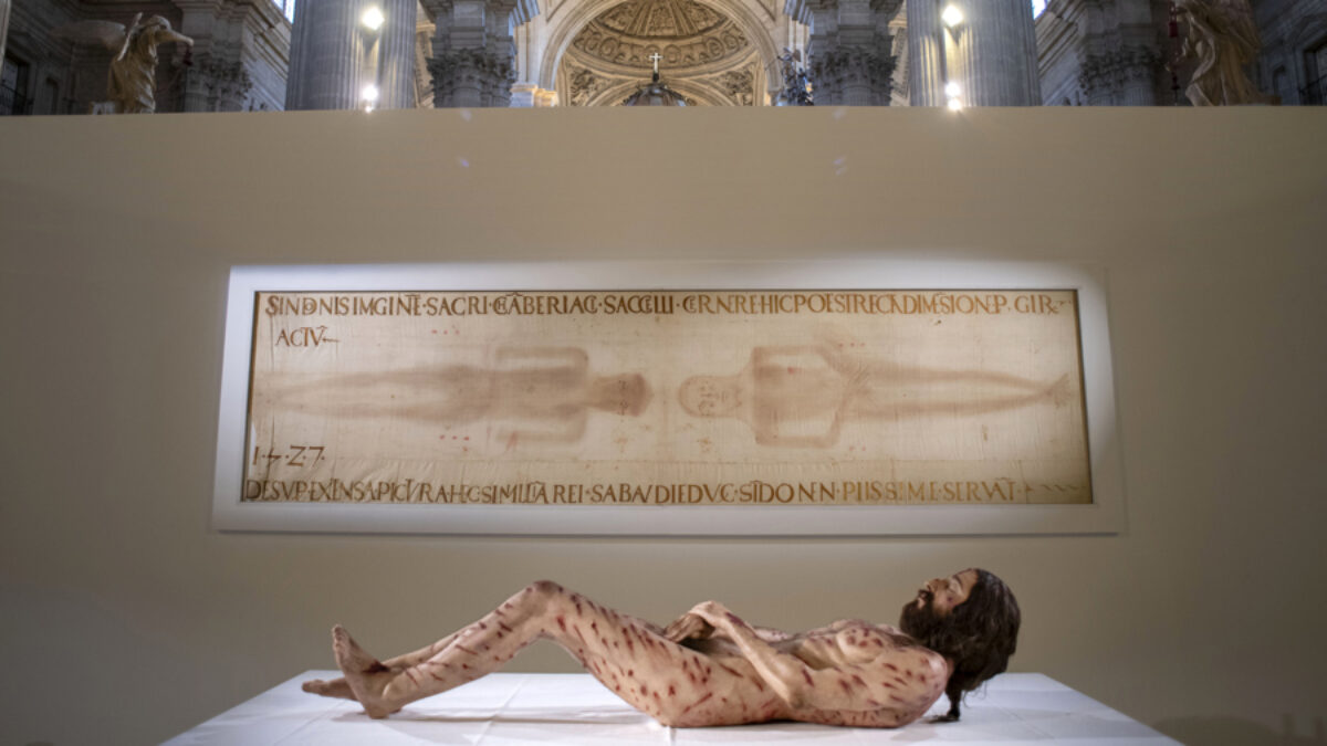 Llega a EE.UU. 'The Mystery Man', una representación hiperrealista del cuerpo de Cristo  #NoticiasSIN 

Amplíe detalles aquí: