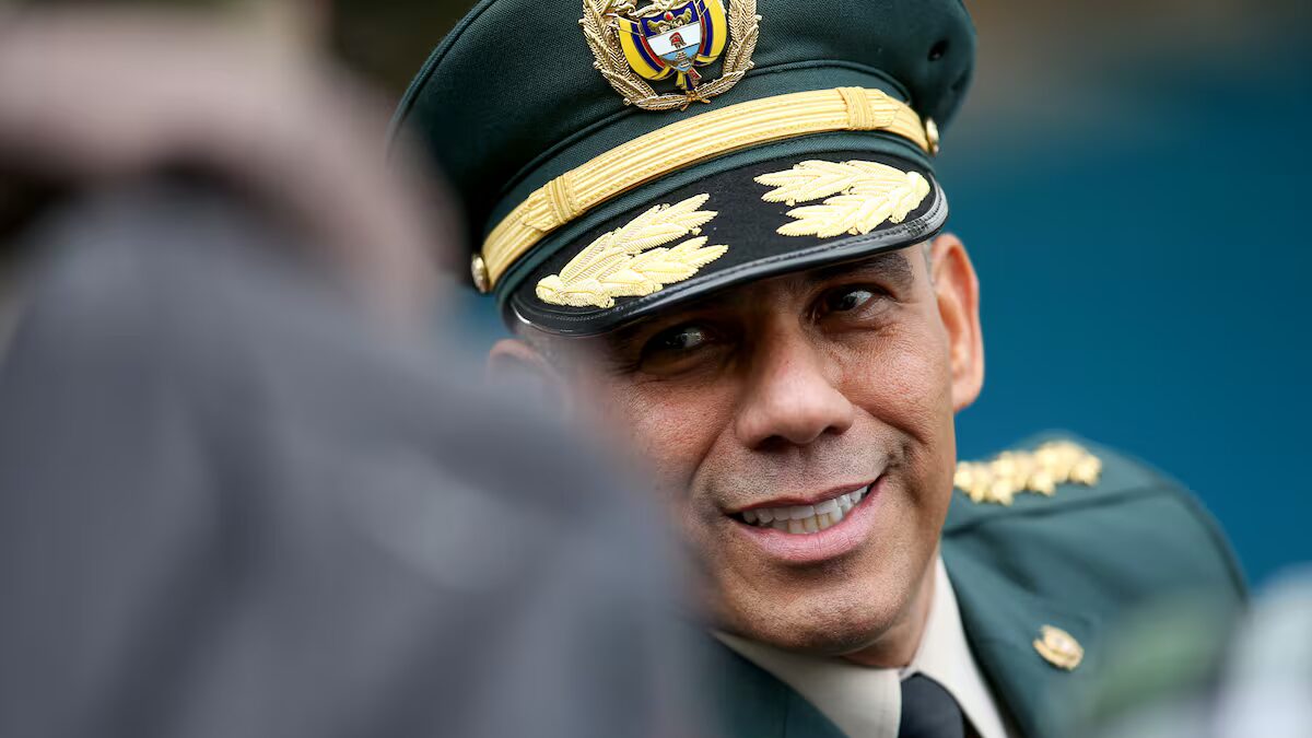 Imputan a excomandante de Ejército colombiano por presunto acoso sexual de dos subalternas 
#NoticiasSIN